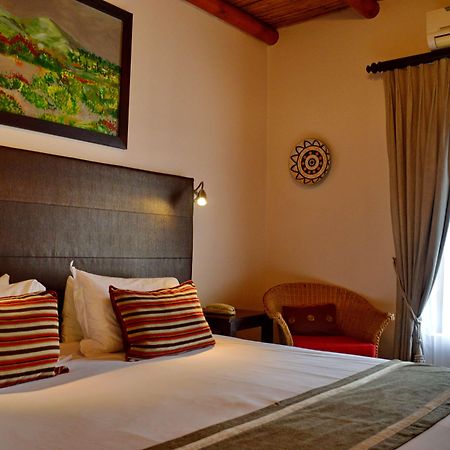 ג'ורג' Oakhurst Hotel מראה חיצוני תמונה