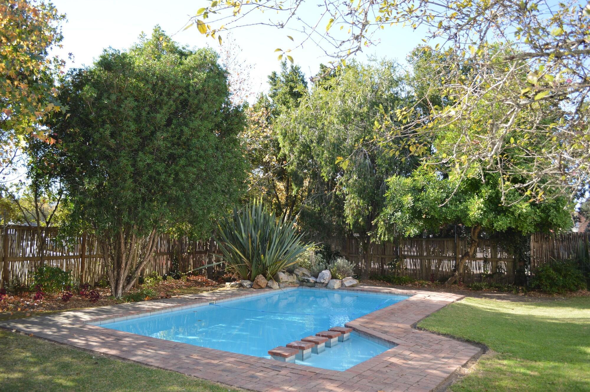 ג'ורג' Oakhurst Hotel מראה חיצוני תמונה