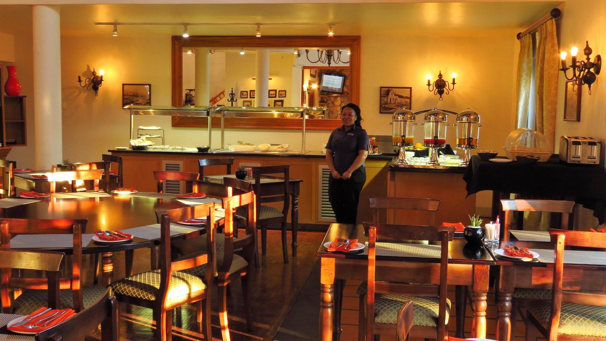 ג'ורג' Oakhurst Hotel מראה חיצוני תמונה
